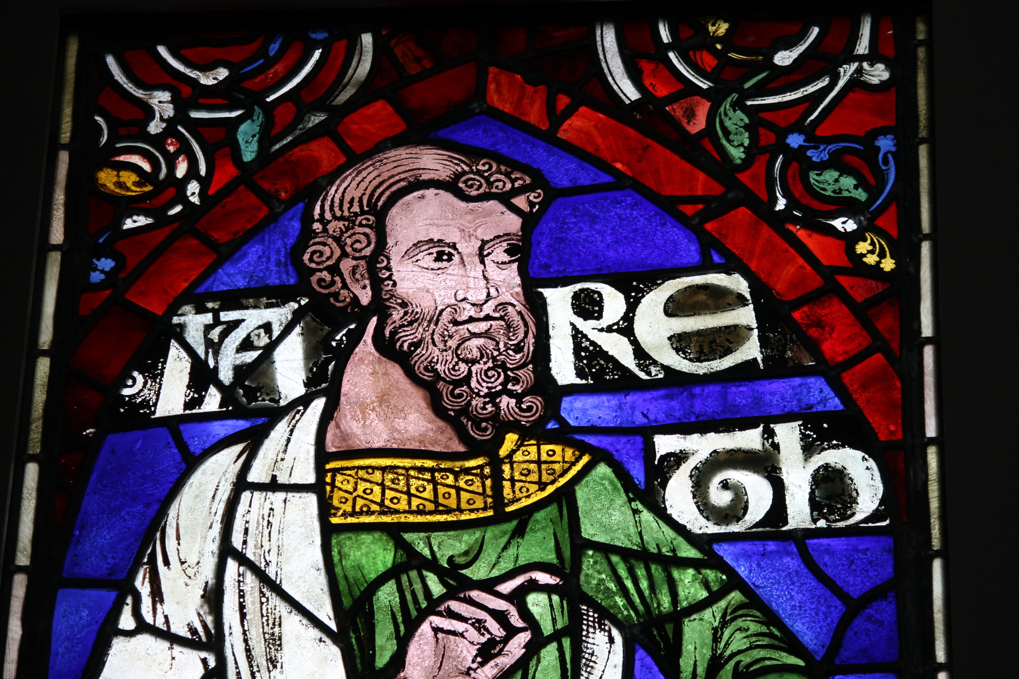 Figura de Jarede em vitral medieval da Catedral de Canterbury, Inglaterra, retratando o patriarca bíblico da linhagem de Adão.